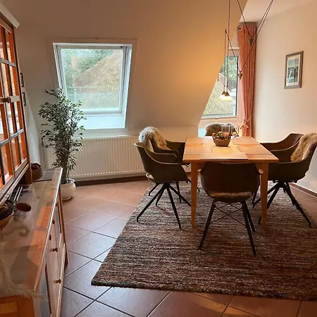 Apartment 7 5, Weidenweg 14 E *